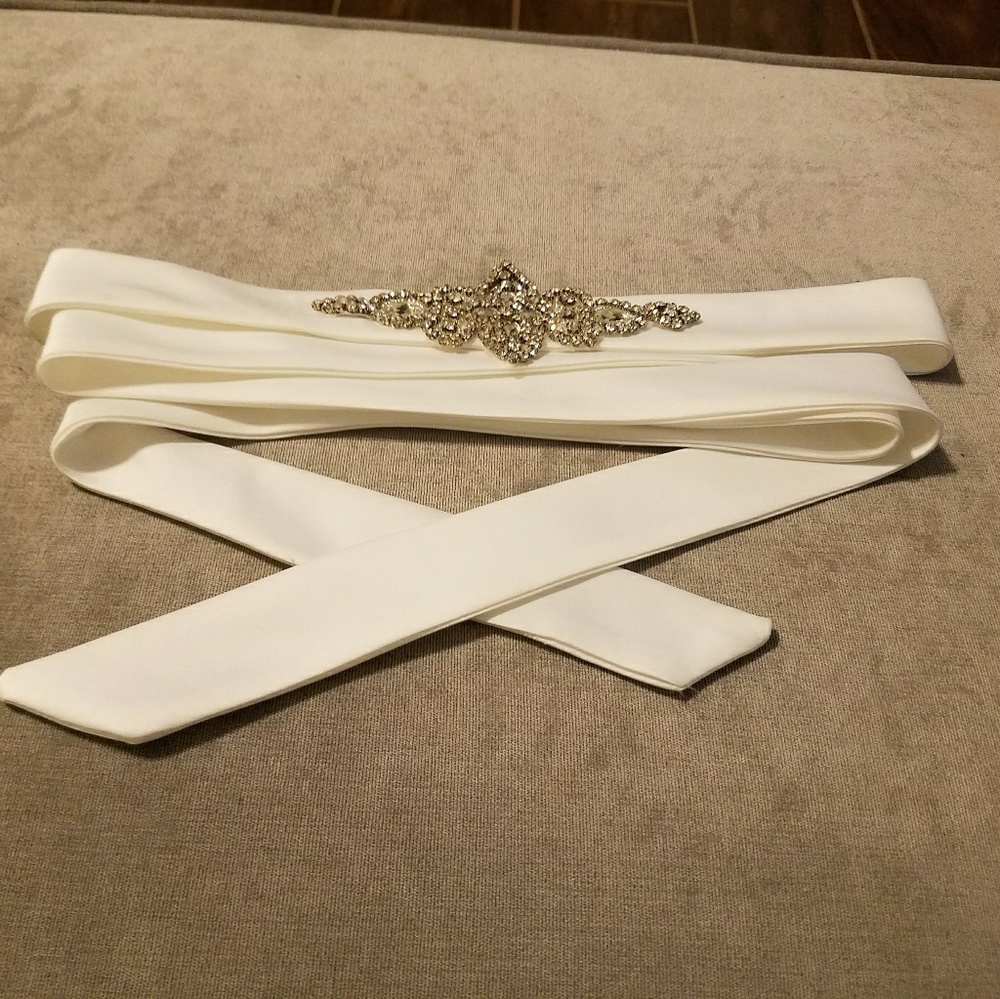 White bridal rhinestone belt sash